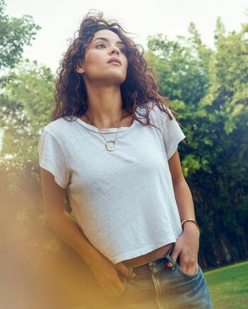 Adria Arjona