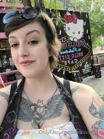 alexiwildexxx