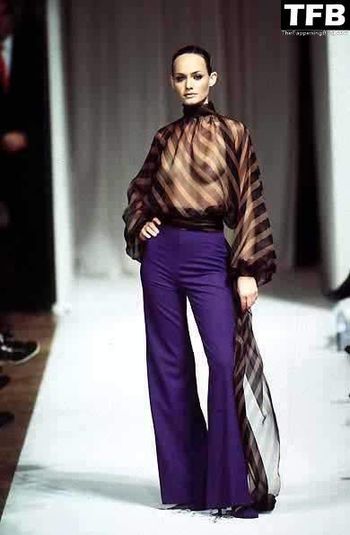 Amber Valletta