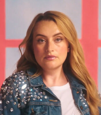 Amelia Dimoldenberg