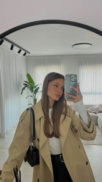 Anna Zak