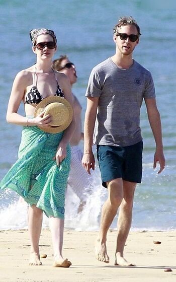 Anne Hathaway