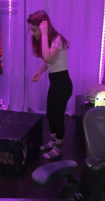 AnnieFuchsia