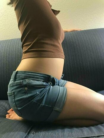 asianbellygirl