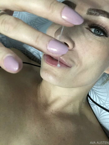 ava_austen