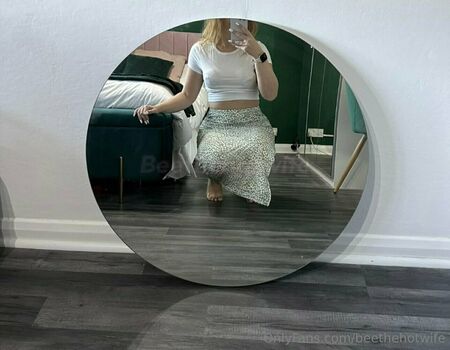 BeeTheHotwife