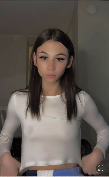 Brianna Lewis