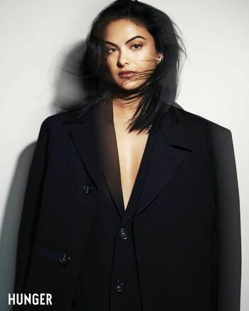 Camila Mendes