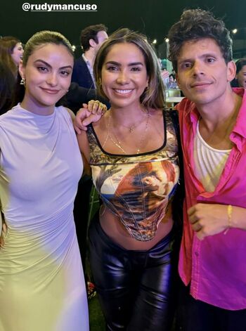 Camila Mendes