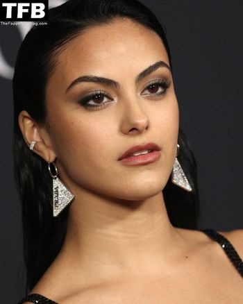 Camila Mendes