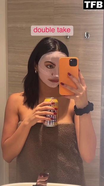 Camila Mendes