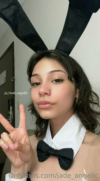 cerise_angelic