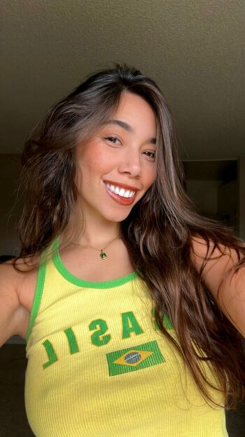 Desiree Flores