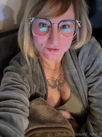 elli_rose_x