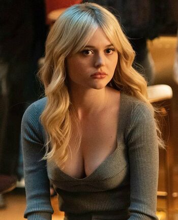 Emily Alyn Lind