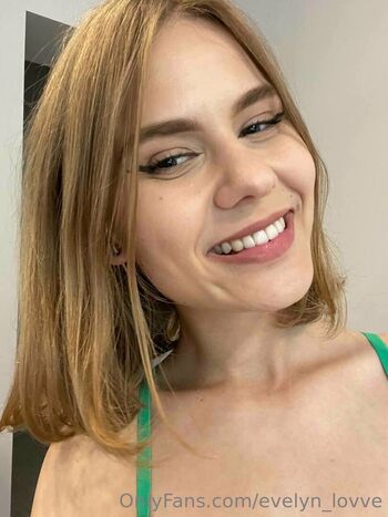 evelyn_lovve