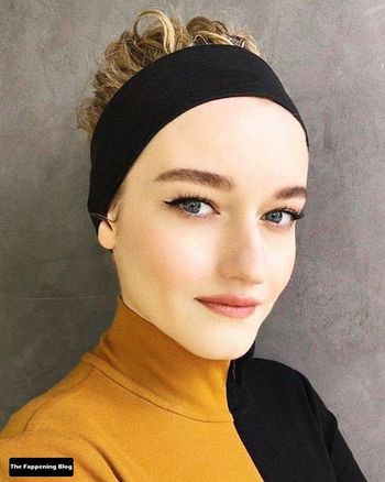 Julia Garner