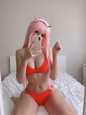 Julia Majch (moonunyo/shieruyo)