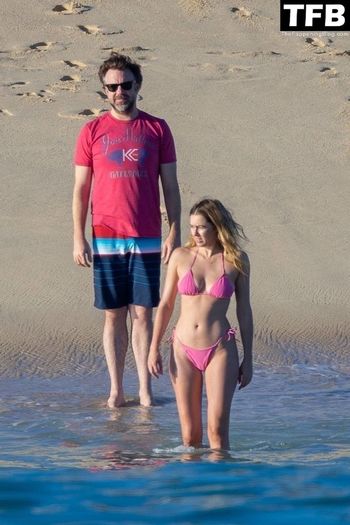 Keeley Hazell