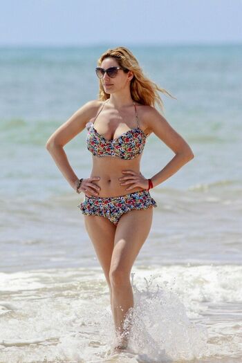 Kelly Brook