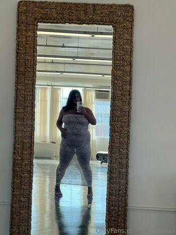 leilalewisx