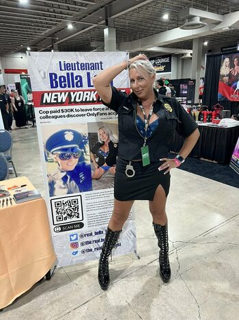 Lexi Bella