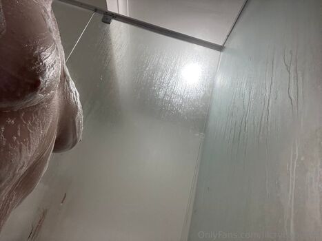 lilcrybaby444