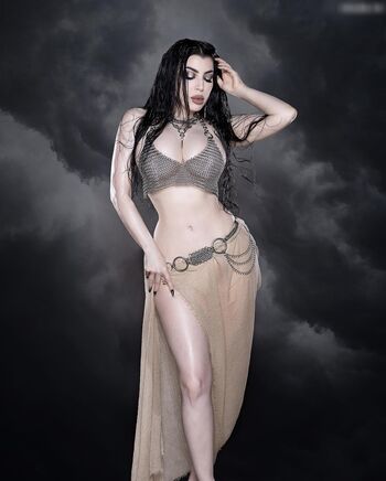 Morgana Threnody in Velvet