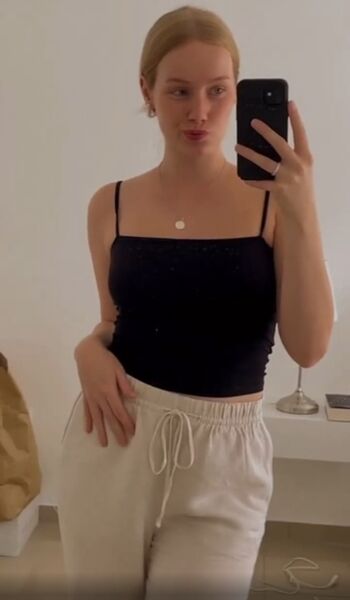 Nadine von relaxASMR