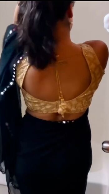 Naina Leone