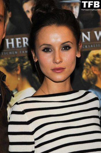Peri Baumeister