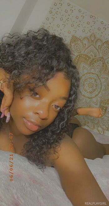 Realplaygirl