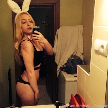 rosy_blondbabe