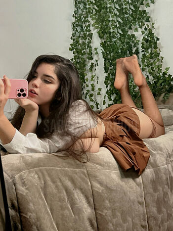 Sarahbustani