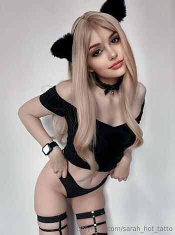 sarah_hot_tatto