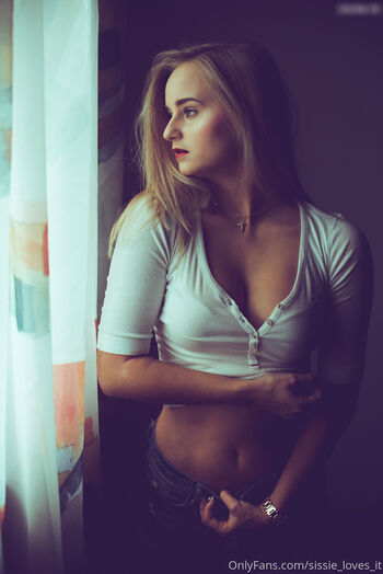 Sissie_Loves_It