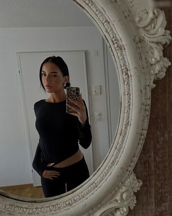Suela Mehmedi