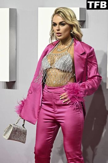 Tallia Storm