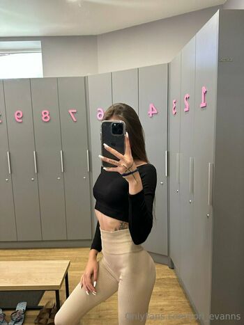 tori_evanns