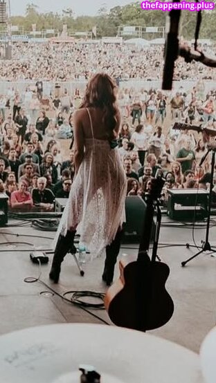 Una Healy