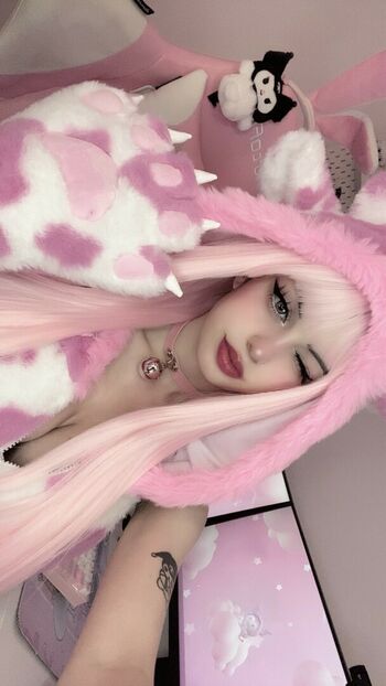 waify_waifu