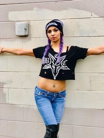WatchGirlsPlay