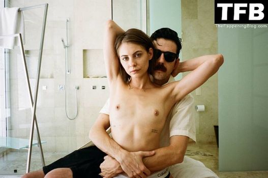 Willa Holland