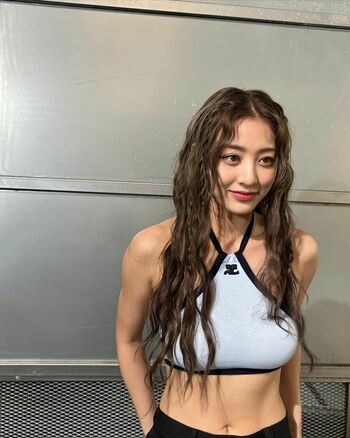 WomenK-pop