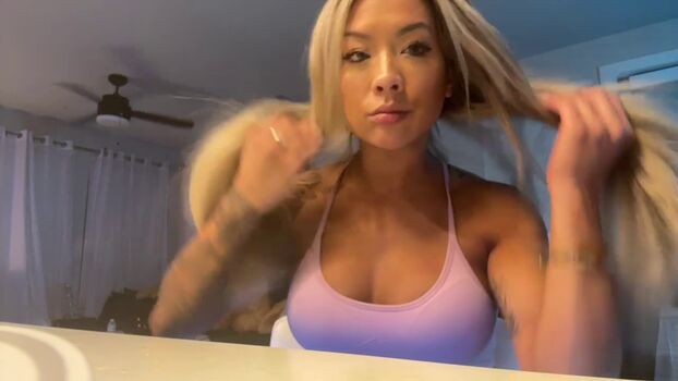 xoxo_bambifit