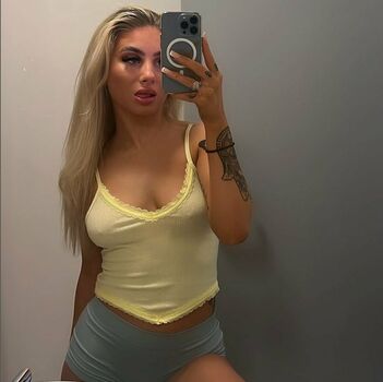 Yourdadsfavv
